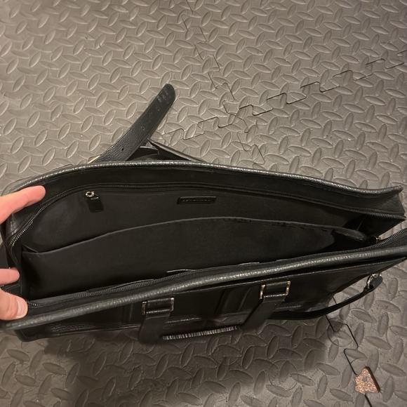 Levenger Black Leather Business Tote Notebook Briefcase Bag Documents Shoulder - Picture 8 of 11